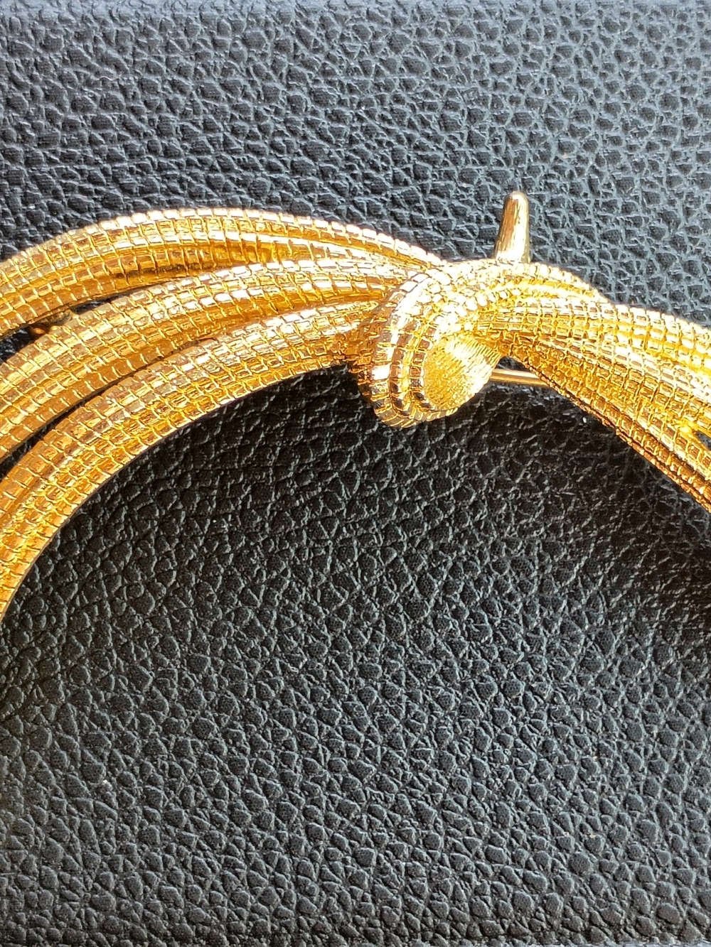 Vintage Gold Plated Monet Signed Brooch Pin Susan Caplan 3" x 2"
